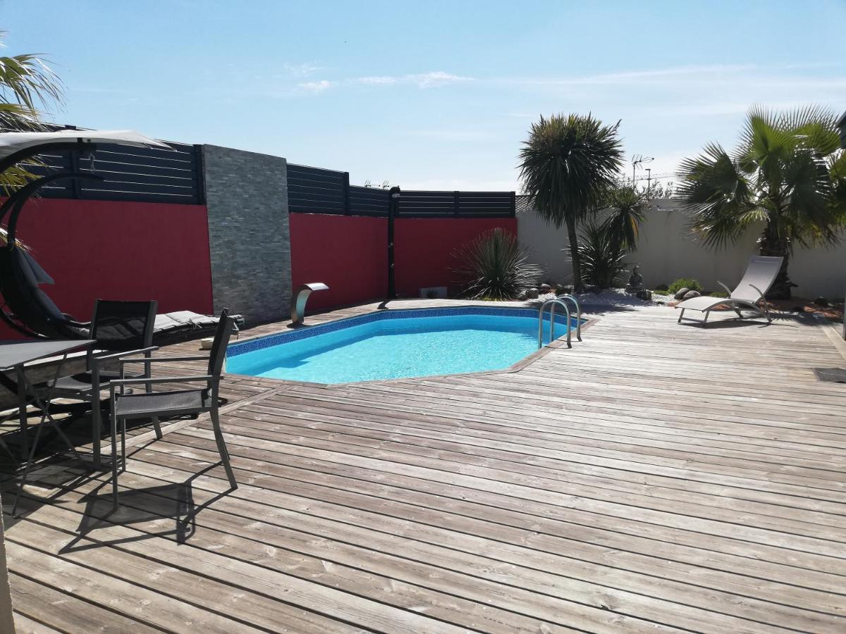 Studio Independant Chez L'Habitant Avec Piscine Et Cuisine Exterieures 拉罗歇尔 外观 照片