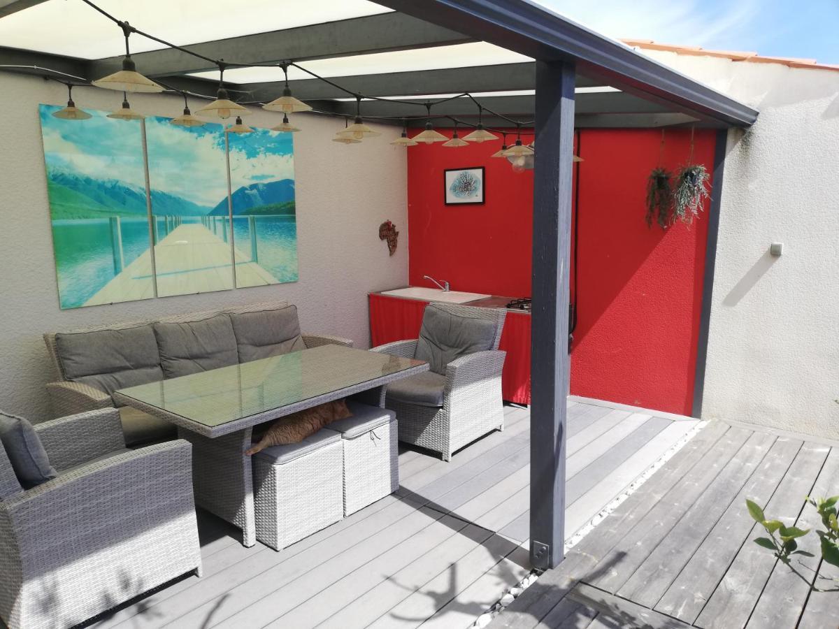Studio Independant Chez L'Habitant Avec Piscine Et Cuisine Exterieures 拉罗歇尔 外观 照片