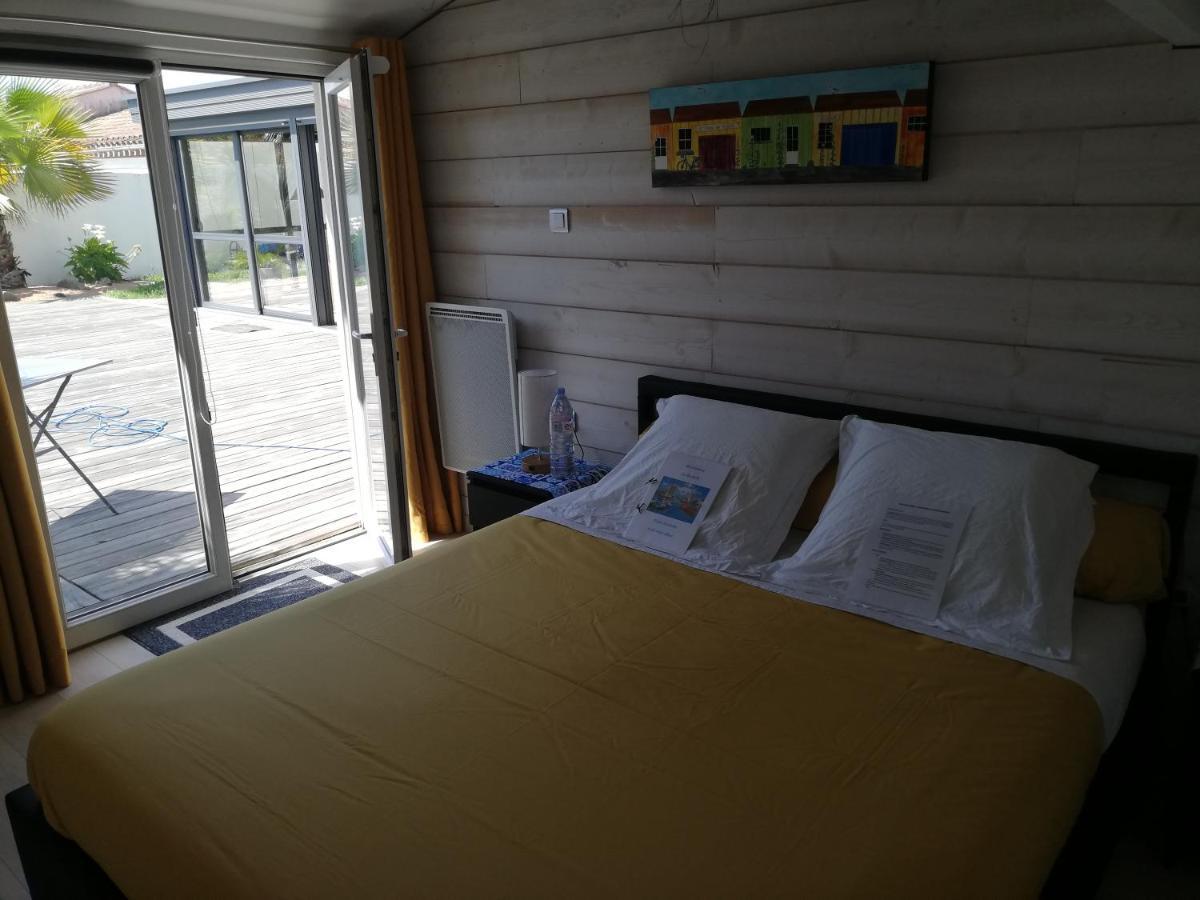 Studio Independant Chez L'Habitant Avec Piscine Et Cuisine Exterieures 拉罗歇尔 外观 照片