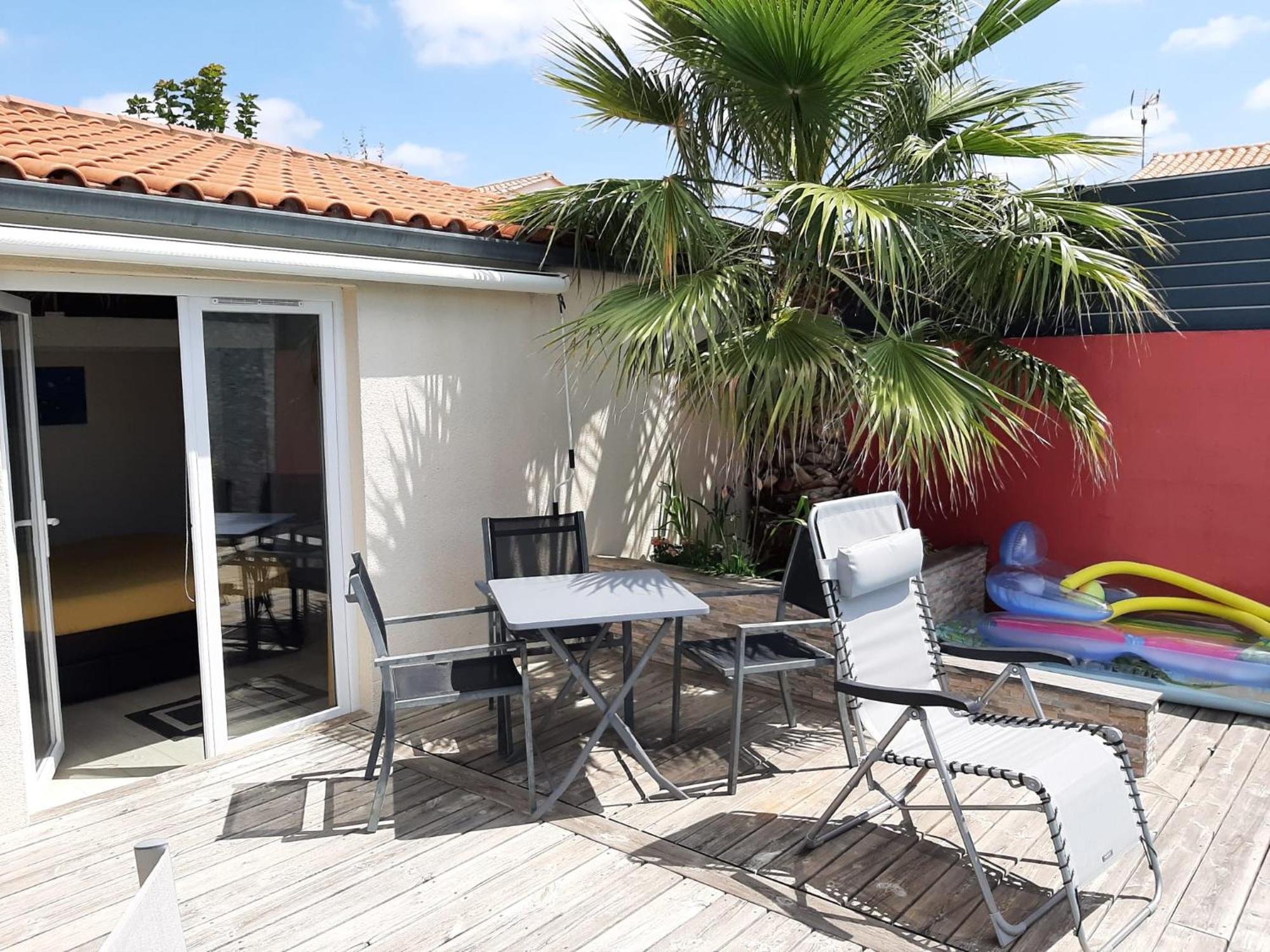 Studio Independant Chez L'Habitant Avec Piscine Et Cuisine Exterieures 拉罗歇尔 外观 照片
