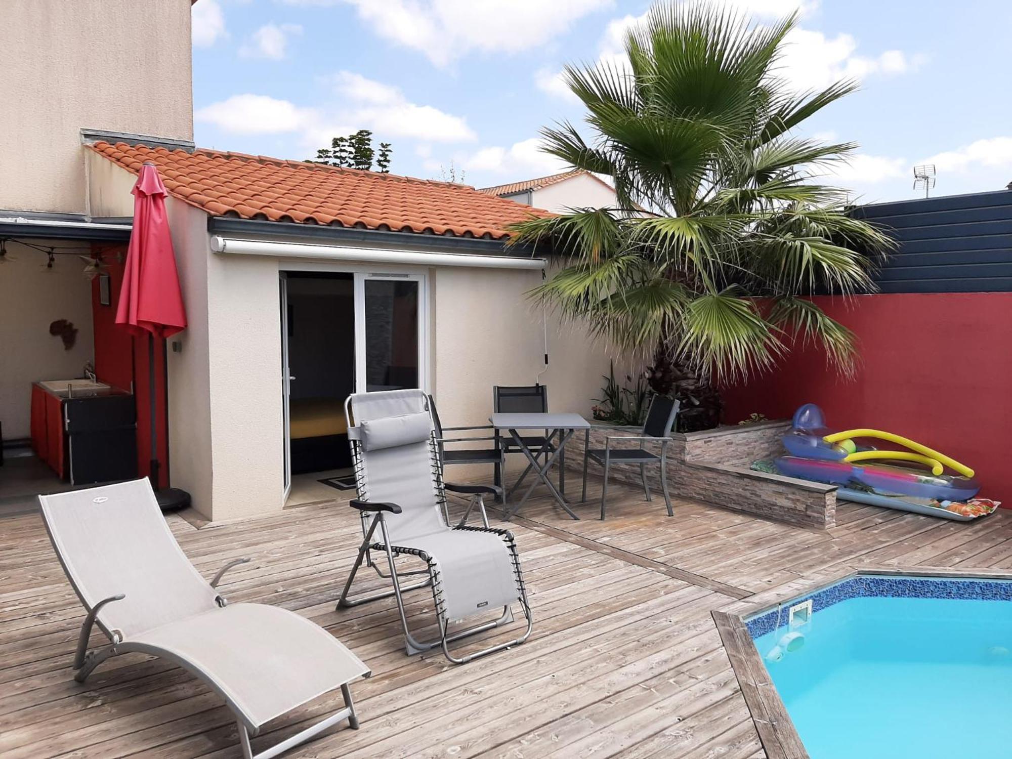 Studio Independant Chez L'Habitant Avec Piscine Et Cuisine Exterieures 拉罗歇尔 外观 照片
